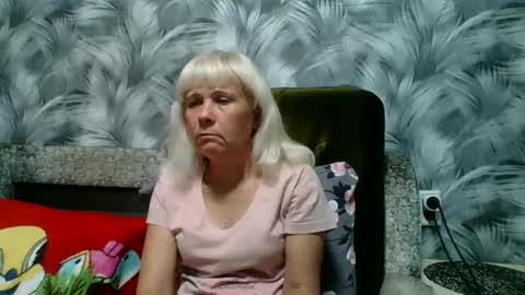 Snapshot of sakura_blonde chatting on 8, 10, 2025 sakura_blonde online show from 8, 10, 2025