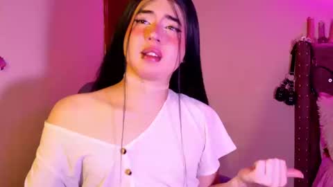 Snapshot of sakuraa_9 chatting on 10, 9, 2025 saku online show from 10, 9, 2025