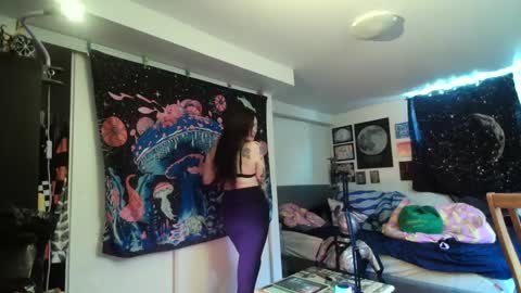 salemsslut online show from 14, 2, 2025