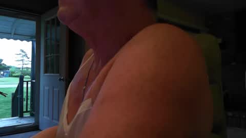 Snapshot of sally______ chatting on 10, 6, 2026 sally______ online show from 10, 6, 2026