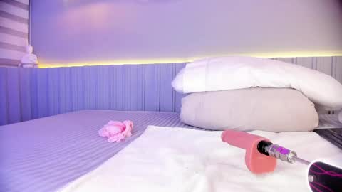 S A L L Y  online show from 18, 4, 2026