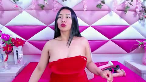 Snapshot of salmasantos chatting on 8, 11, 2025 salmasanto online show from 8, 11, 2025