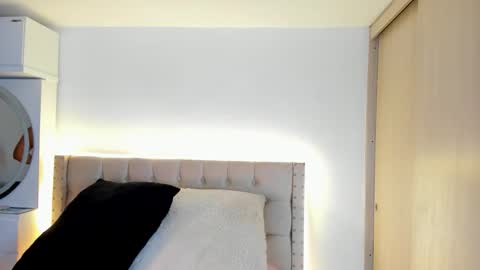 Snapshot of salome_heistt chatting on 28, 9, 2025 sara online show from 28, 9, 2025