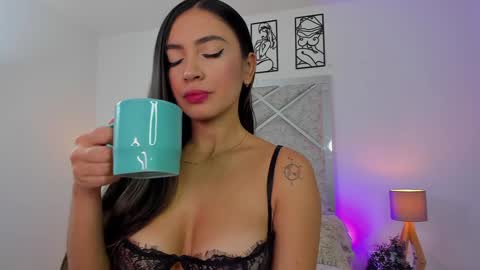 Snapshot of salomedyla chatting on 5, 12, 2024 salomedyla online show from 5, 12, 2024