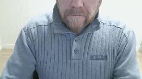 Snapshot of saltimbanquier chatting on 7, 1, 2026 Saltimbanquier Salt ou Banquier online show from 7, 1, 2026