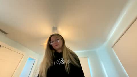 Salty Captain 69  Hat Girl 69 online show from 28, 11, 2025