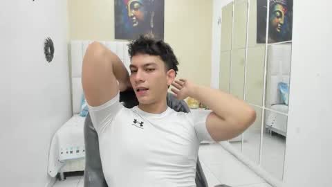 Snapshot of salvatore_27 chatting on 25, 11, 2025 Salvatore online show from 25, 11, 2025