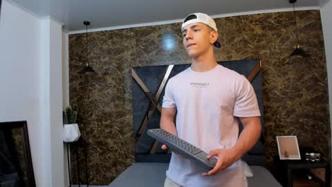 SALVATORE online show from 11, 1, 2025