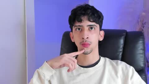 Snapshot of salvatore_monterey chatting on 10, 10, 2025 salvatore online show from 10, 10, 2025