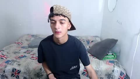 sam__cute online show from 25, 4, 2026