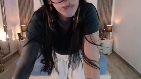 SAM MANSON online show from 29, 1, 2025