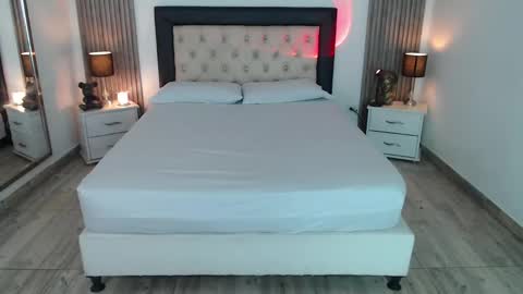 SAM MANSON online show from 7, 3, 2025