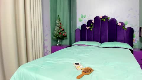 Snapshot of sam_naughty18 chatting on 17, 12, 2024 sam_naughty18 online show from 17, 12, 2024