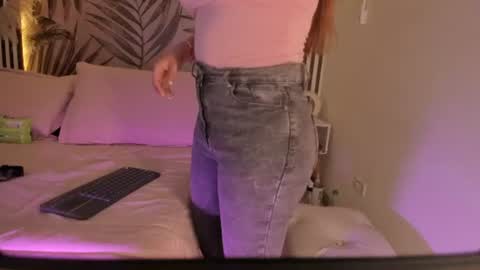 Snapshot of samaantha_white_ chatting on 14, 7, 2026 Samaantha online show from 14, 7, 2026