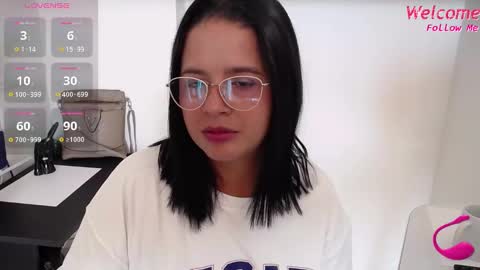 Snapshot of samanta_owen chatting on 2, 12, 2024 SAMANTA OWEN online show from 2, 12, 2024