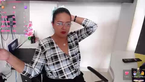 Snapshot of samanta_owen chatting on 29, 12, 2024 SAMANTA OWEN online show from 29, 12, 2024