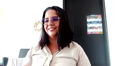 Snapshot of samanta_owen chatting on 5, 11, 2025 SAMANTA OWEN online show from 5, 11, 2025