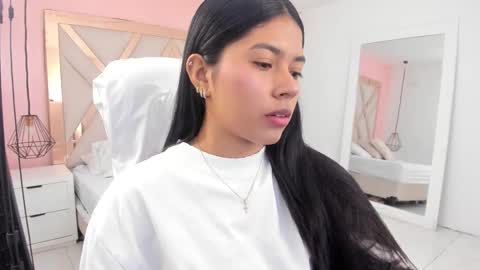 Snapshot of samantaa_shy chatting on 8, 10, 2025 sam online show from 8, 10, 2025