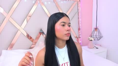 Snapshot of samantaa_shy chatting on 19, 7, 2026 sam online show from 19, 7, 2026