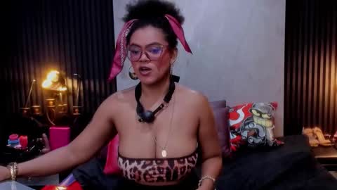 Snapshot of samantablake chatting on 10, 4, 2026 Samanta online show from 10, 4, 2026