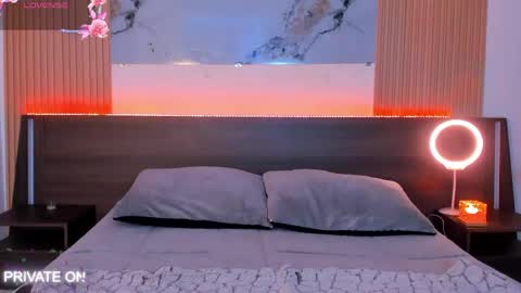 Snapshot of samantha_moons chatting on 4, 6, 2026 samantha_moons online show from 4, 6, 2026