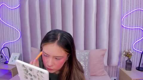 Alejandra  online show from 19, 11, 2025