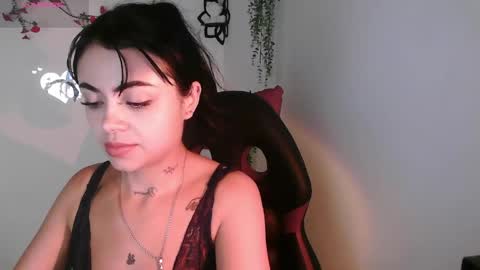 Snapshot of samara01_ chatting on 11, 4, 2026 Samara Please remeber follow me and rate me - thumbs up online show from 11, 4, 2026