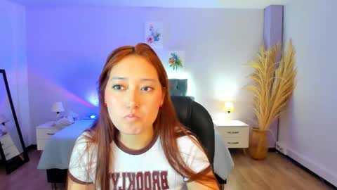 Snapshot of samara_hilton_2 chatting on 24, 9, 2025 samara_hilton_2 online show from 24, 9, 2025
