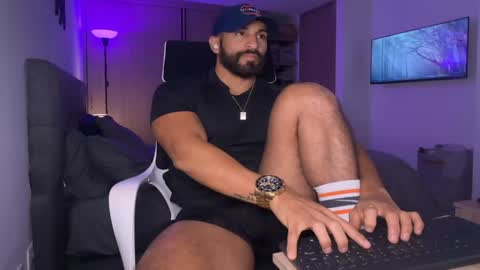 Snapshot of samdornan chatting on 14, 1, 2025 Sam Dornan online show from 14, 1, 2025