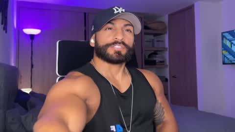 Snapshot of samdornan chatting on 15, 1, 2025 Sam Dornan online show from 15, 1, 2025