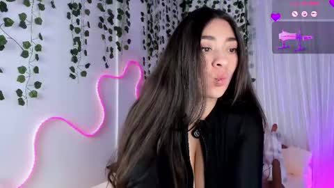 Snapshot of samii_evanns chatting on 11, 6, 2026 Samii Evans online show from 11, 6, 2026