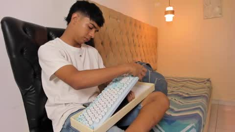 Snapshot of samir_19x chatting on 2, 6, 2026 samir_19x online show from 2, 6, 2026