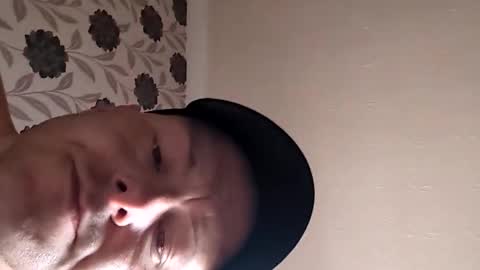 sexy lad looking for fun online show from 11, 6, 2026