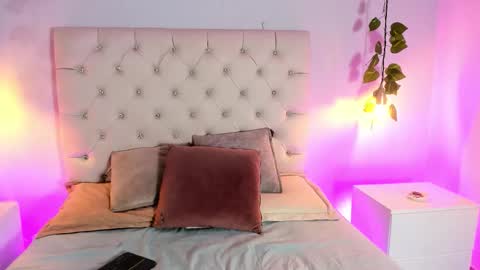 Samantha online show from 5, 12, 2025