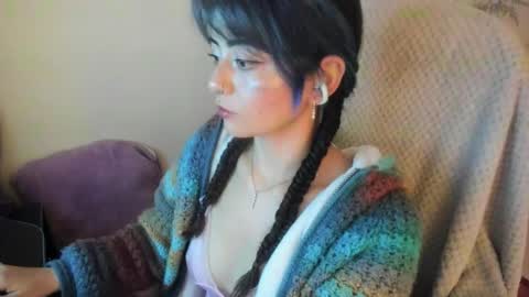   online show from 16, 12, 2025