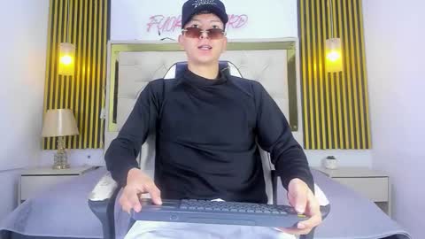 Snapshot of sammysex_ chatting on 9, 9, 2025 SAMMY online show from 9, 9, 2025