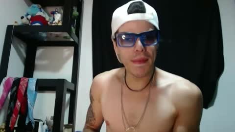 Snapshot of sammytop22 chatting on 19, 10, 2025 sammy model independiente online show from 19, 10, 2025