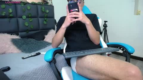 samuel_dark online show from 9, 4, 2026