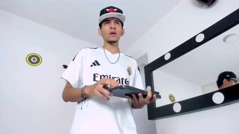   online show from 30, 3, 2026