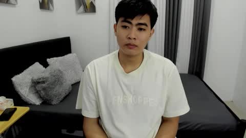 Snapshot of samuelangelo chatting on 12, 11, 2025 Sam online show from 12, 11, 2025