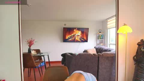 Hello I am absent due to a family calamity I will return soon-hola estoy ausente por un problema familiar volvere pronto. online show from 21, 4, 2026