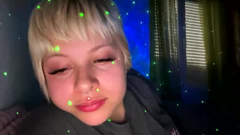 Snapshot of samymoon3 chatting on 4, 6, 2026 Samymoon online show from 4, 6, 2026