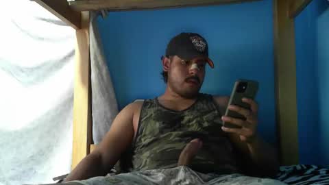Snapshot of sandalo123 chatting on 1, 5, 2026 sandalo123 online show from 1, 5, 2026