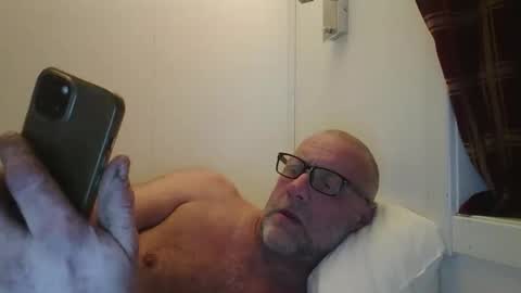 Snapshot of sandnesrune523 chatting on 14, 2, 2026 sandnesrune523 online show from 14, 2, 2026