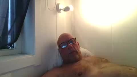 Snapshot of sandnesrune523 chatting on 12, 3, 2026 sandnesrune523 online show from 12, 3, 2026