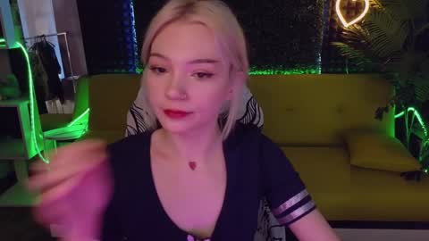 Sandy  online show from 31, 1, 2025