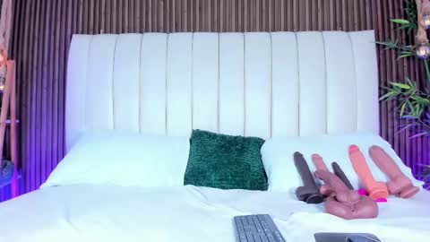 Snapshot of sandramilerr chatting on 1, 10, 2025 Sandra online show from 1, 10, 2025