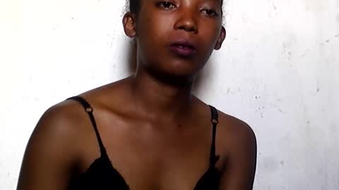 sandrine718 online show from 5, 3, 2026