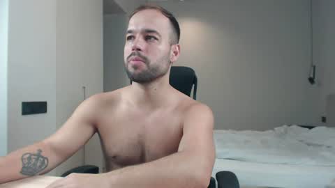 Snapshot of sandro_best chatting on 5, 7, 2026 DeAlex online show from 5, 7, 2026
