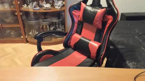 Sandy online show from 4, 12, 2024